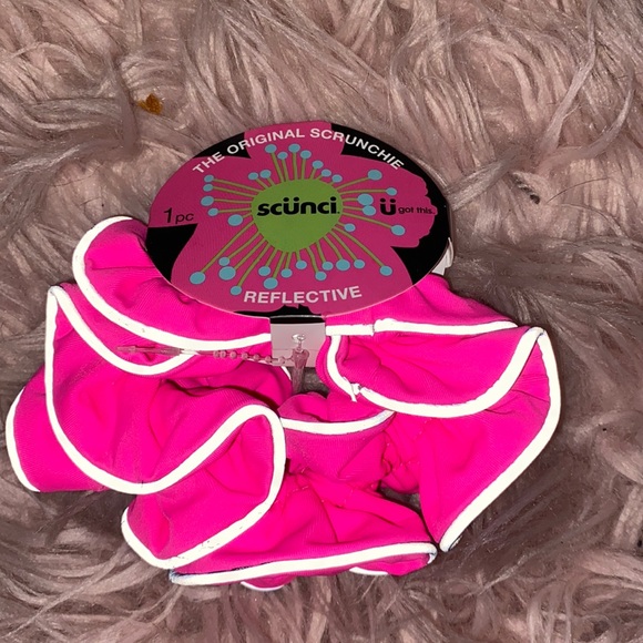 Hair accessories bundle - Picture 4 of 5